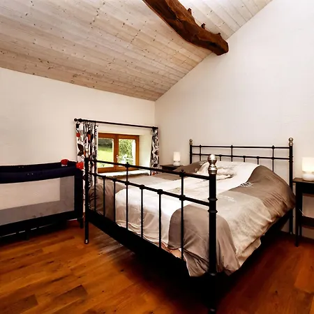 Forest-edge Stay, Burtonville, Cleaning Included Holiday home *