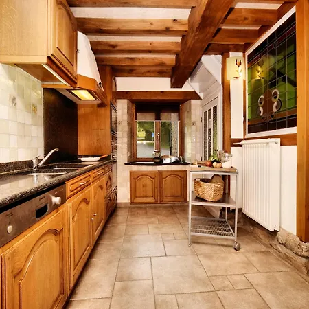 Forest-edge Stay, Burtonville, Cleaning Included Holiday home Burtonville