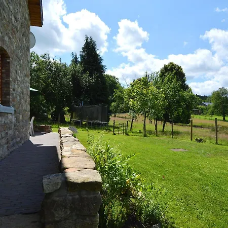 Spacious House With Sunny Garden, Cleaning Included Holiday home